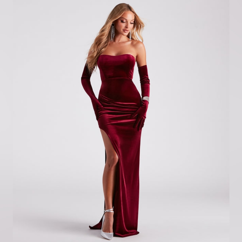 Red Velvet Windsor Anastasia Prom Dress